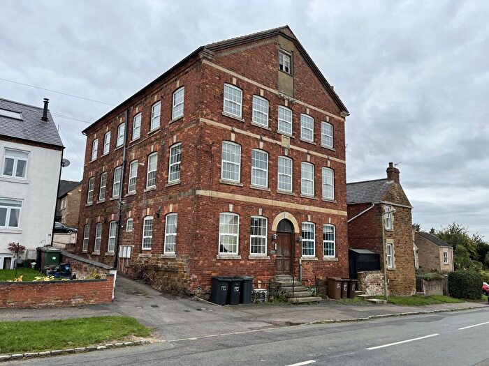 3 Bedroom Flat For Sale In Flat, Burley House, Rockingham Road, Cottingham, Market Harborough, LE16