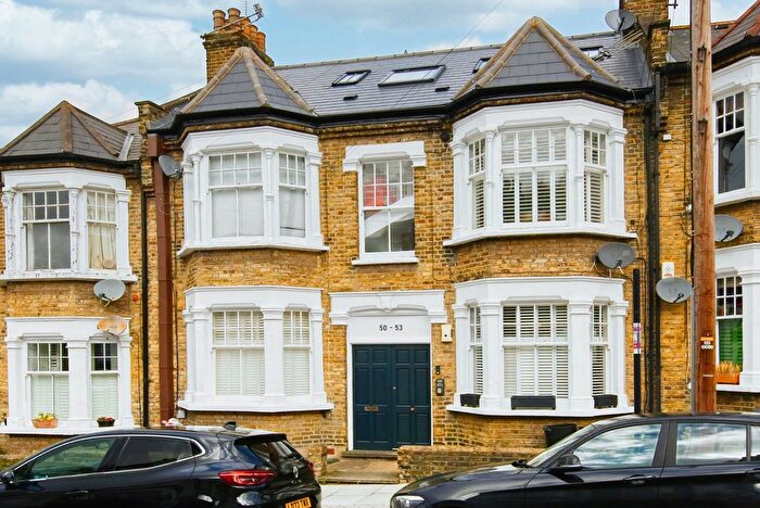 2 Bedroom Flat For Sale In Denton Street, Wandsworth, SW18