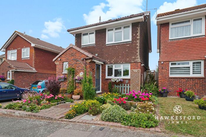 3 Bedroom Detached House For Sale In Peregrine Drive, Sittingbourne, ME10