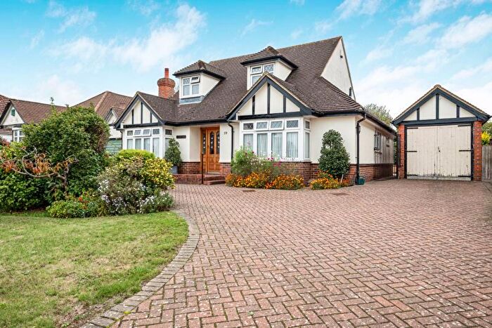 5 Bedroom Detached House For Sale In Blackfen Road, Sidcup, DA15