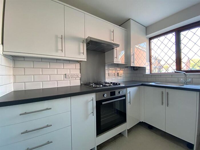 2 Bedroom Town House To Rent In Rossington Drive, Heatherton Village, Derby, DE23