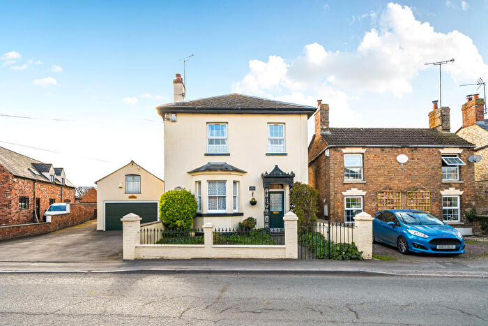 3 Bedroom Detached House For Sale In High Street, Saul, GL2