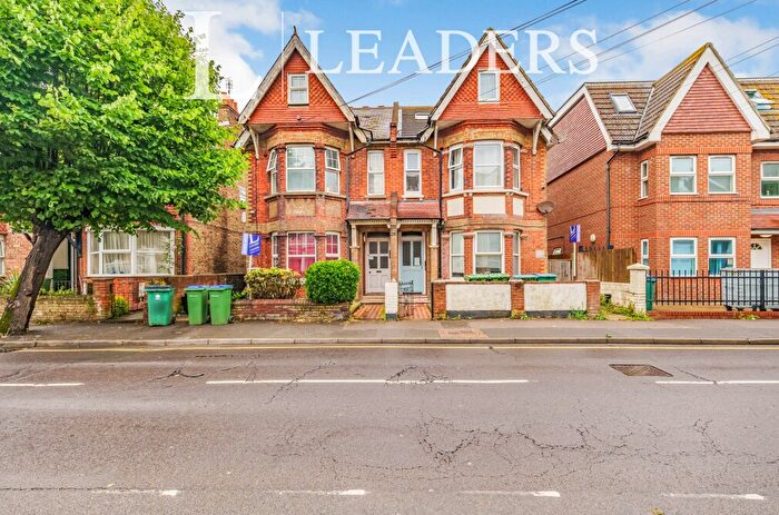 1 Bedroom Apartment To Rent In Canada Grove, PO21