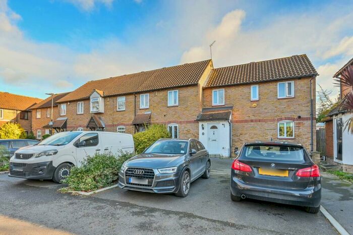 3 Bedroom Terraced House For Sale In Satanita Close, , Beckton, London, E16