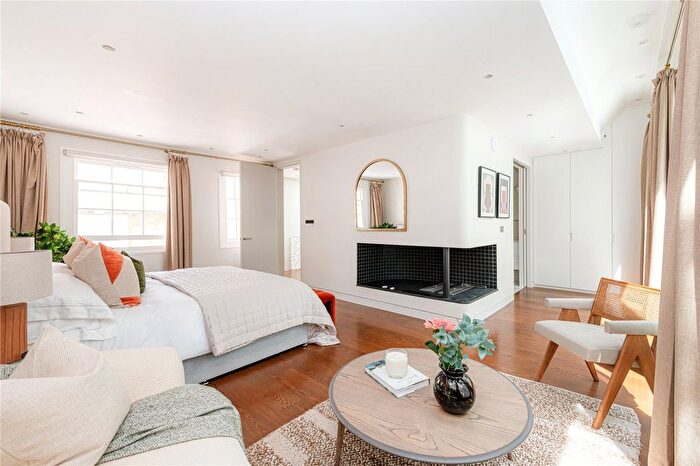 4 Bedroom Detached House To Rent In Denbigh Close, Notting Hill, London, W11