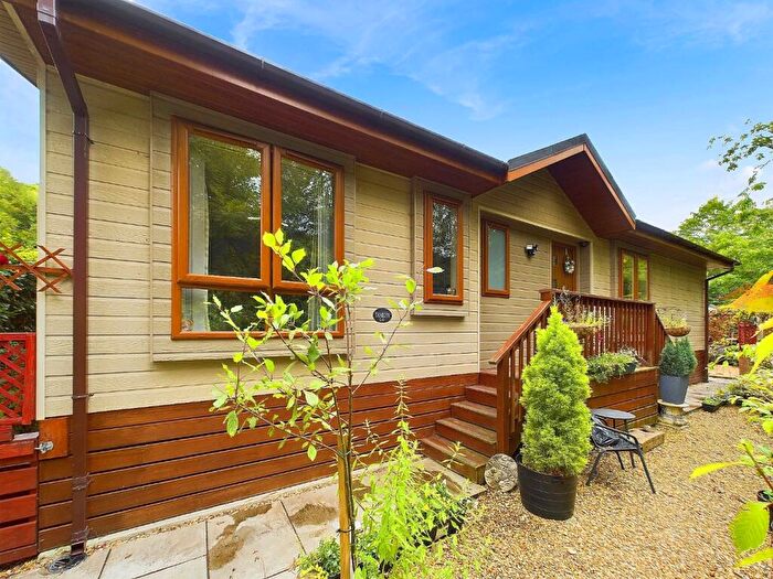 2 Bedroom Park Home For Sale In Derwent Way, Merebrook Park, Whatstandwell, Matlock, DE4