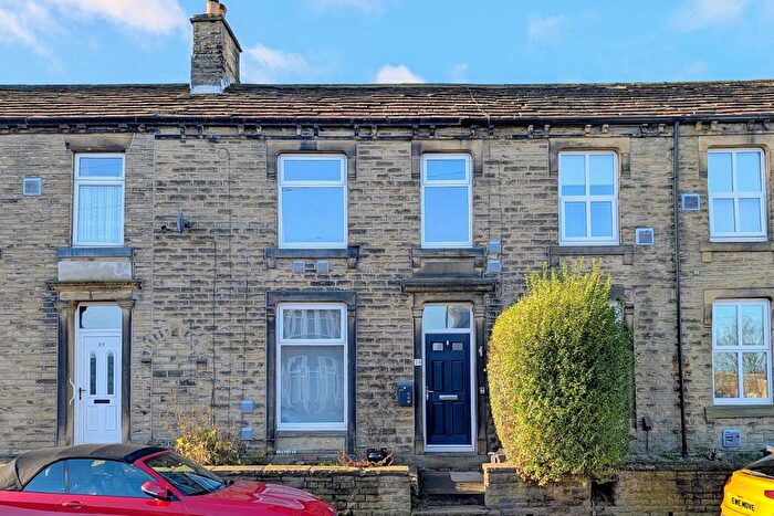 3 Bedroom Terraced House For Sale In Slade Lane, Brighouse, HD6