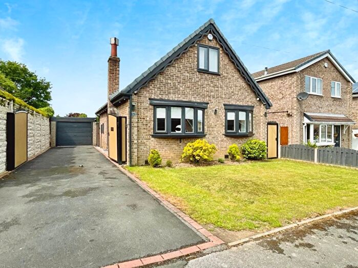 3 Bedroom Detached Bungalow For Sale In Cherry Close, Royston, Barnsley, S71