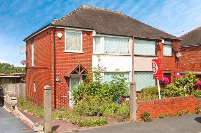 3 Bedroom Semi-Detached House For Sale In Herdings View, Sheffield, South Yorkshire, S12