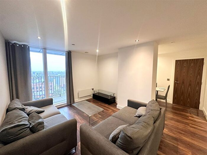 2 Bedroom Flat For Sale In Cambridge Street, Manchester, M1