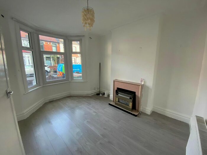 3 Bedroom Detached House To Rent In Hall Road, London, E6