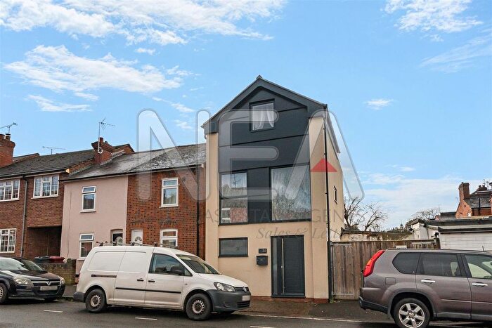 2 Bedroom Town House To Rent In Oxford Street, Caversham, Reading, RG4