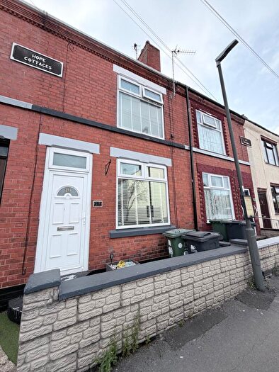 3 Bedroom Semi-Detached House To Rent In Alfred St, Alfreton, DE55