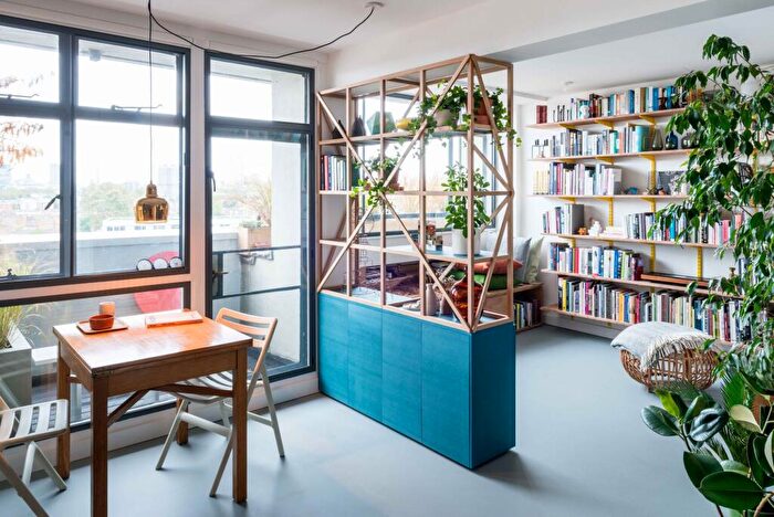 2 Bedroom Apartment For Sale In Keeling House, Claredale Street, E2