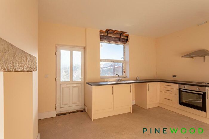 3 Bedroom Terraced House For Sale In Cobden Road, Chesterfield, Derbyshire, S40