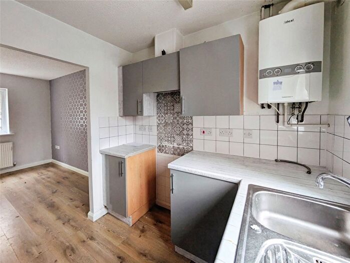 3 Bedroom End Of Terrace House For Sale In Kingsdown Road, Lincoln, Lincolnshire, LN6