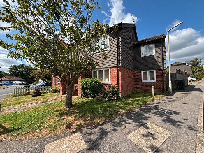 3 Bedroom End Of Terrace House For Sale In Duckworth Close, Willesborough, TN24