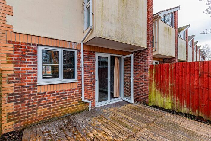 2 Bedroom End Of Terrace House For Sale In Philip Street, Canton, Cardiff, CF11