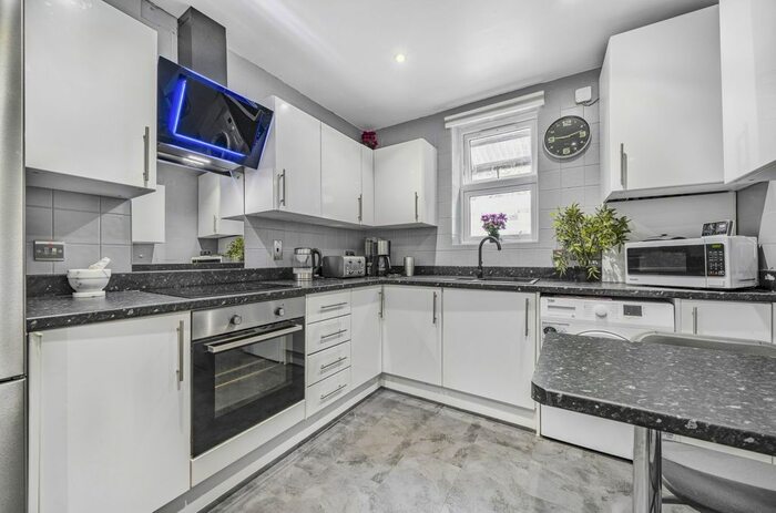 4 Bedroom Terraced House To Rent In Wickham Lane, London, SE2