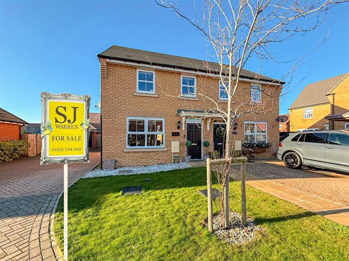 3 Bedroom Semi-Detached House For Sale In High Brooke Drive, Southminster, CM0