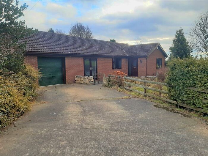 3 Bedroom Bungalow To Rent In Great North Road, Bawtry, Doncaster, DN10