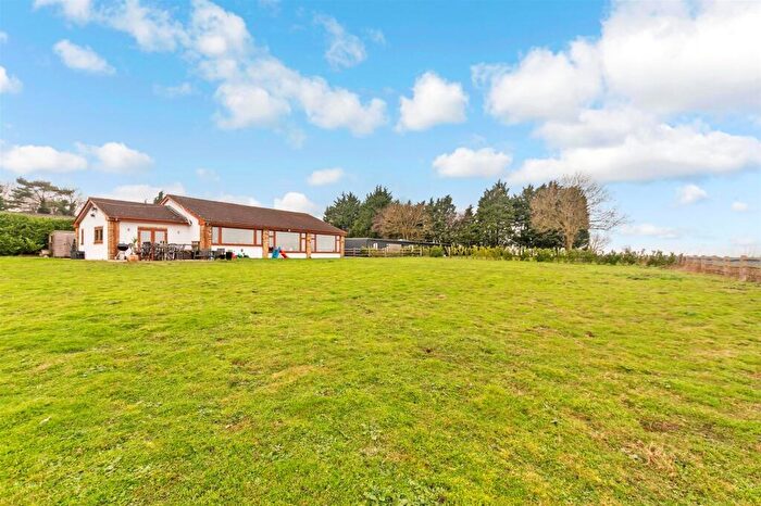 3 Bedroom Detached Bungalow For Sale In Bower Lane, Eynsford, Kent, DA4