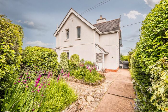 3 Bedroom Semi-Detached House For Sale In Clyst St. George, Exeter, EX3