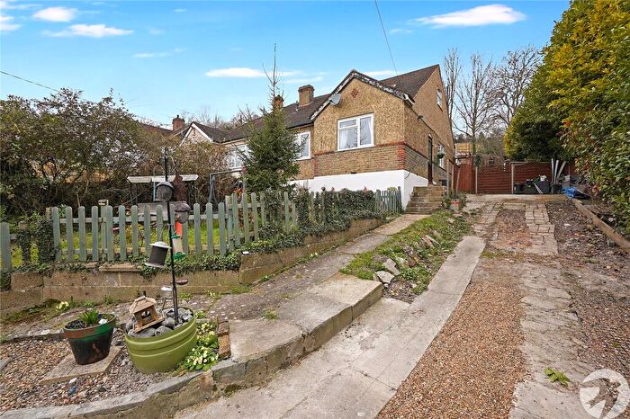 4 Bedroom Bungalow For Sale In Pilgrims Road, Halling, Rochester, Kent, ME2