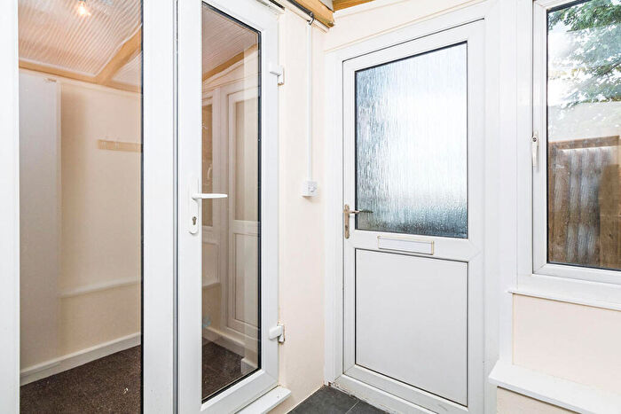 Flat To Rent In The Hill, Northfleet, Gravesend, Kent, DA11