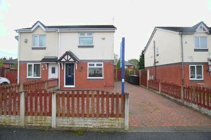 3 Bedroom Semi-Detached House To Rent In Shortland Place, Bickershaw, Wigan, WN2
