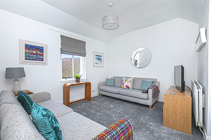2 Bedroom Flat To Rent In Chapmans Place, Elie, Leven, KY9