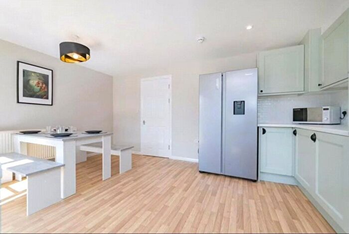 6 Bedroom House To Rent In Aspen Grove, Aldershot, Hampshire, GU12