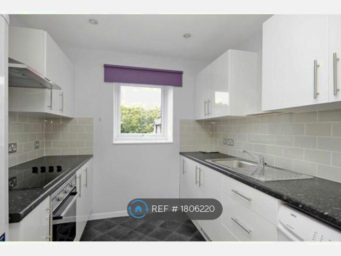 1 Bedroom Flat To Rent In Eeklo Place, Newbury, RG14