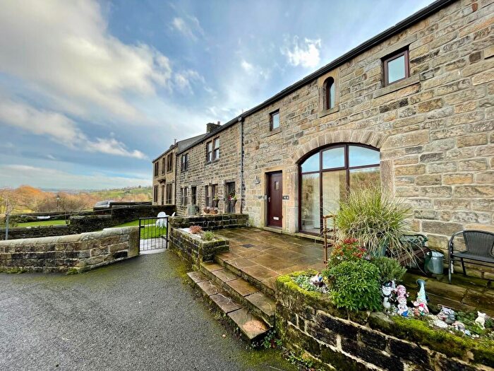 2 Bedroom Barn To Rent In Lumbfoot, Stanbury, Keighley, BD22