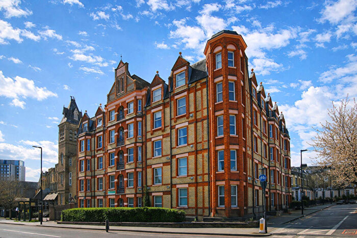 1 Bedroom Flat For Sale In Lidyard Road, N19