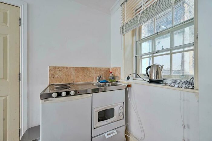 Studio To Rent In Alie Street, City, London, E1