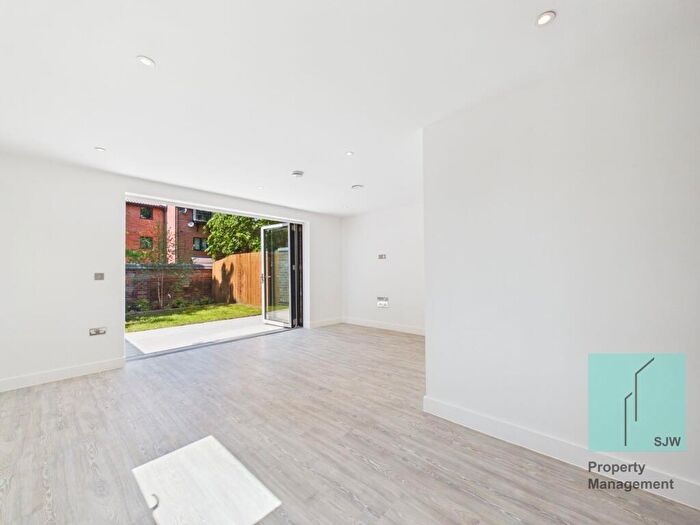 4 Bedroom Terraced House To Rent In Cowan Gardens, London, N15