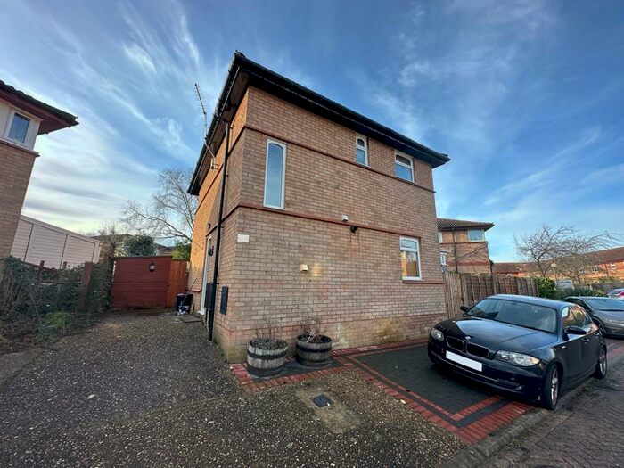 3 Bedroom Detached House To Rent In Silicon Court, Shelney Lodge, MK5