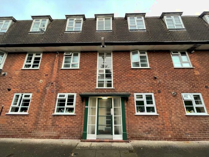 2 Bedroom Flat To Rent In Wilmslow Road, Didsbury, M20