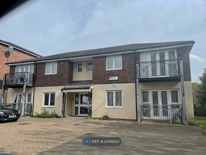 2 Bedroom Flat To Rent In Bentley Court, London, N20