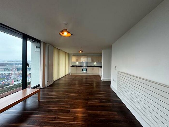 2 Bedroom Apartment To Rent In Custom House Place, Liverpool, L1