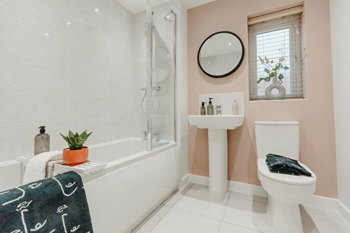 2 Bedroom Semi-Detached House For Sale In Heaton Quarter, Heaton, Newcastle Upon Tyne, NE6