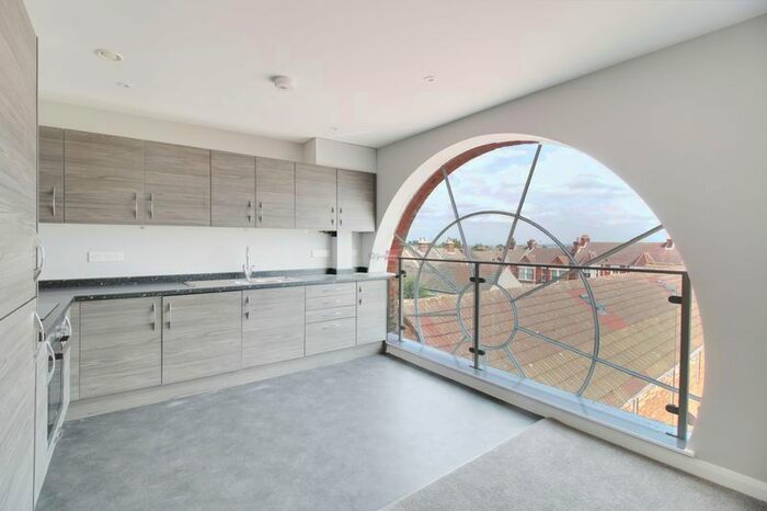 2 Bedroom Flat To Rent In Duncan Road, Gillingham, ME7