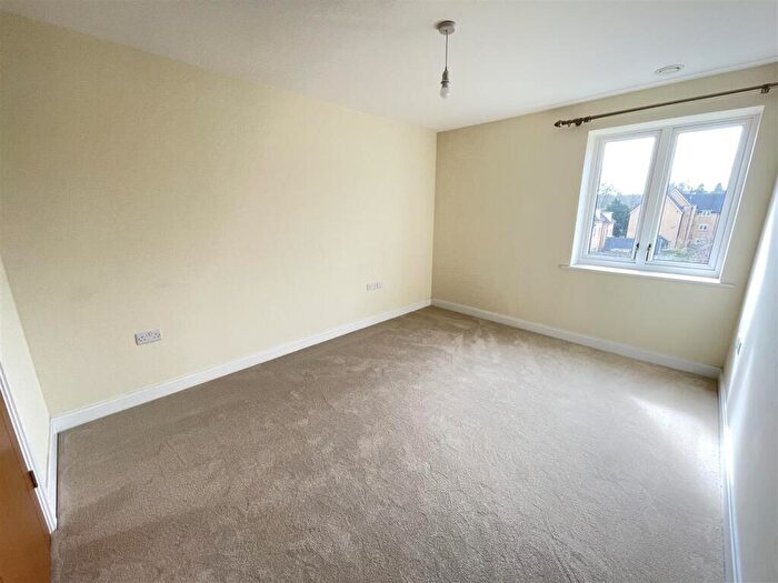 2 Bedroom Retirement Property For Sale In Hart Close, Wilton, SP2