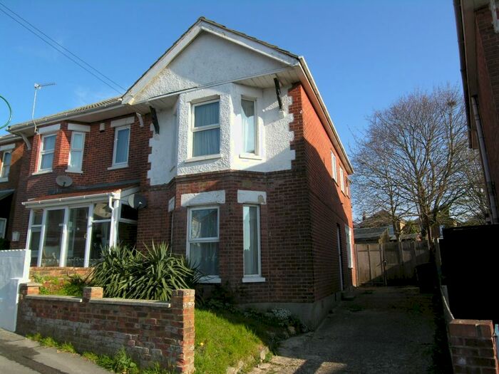 4 Bedroom House To Rent In Bedroom Detached House In Charminster, BH9