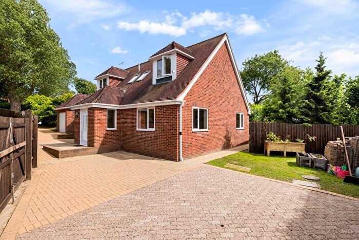 3 Bedroom Detached House For Sale In St Denys Road, Hawkinge, Folkestone, CT18