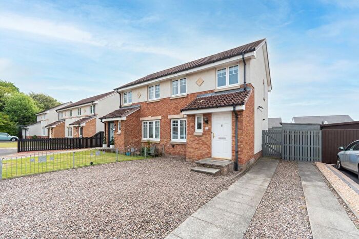3 Bedroom Semi-Detached House For Sale In Rosin Court, Kirkcaldy, KY1