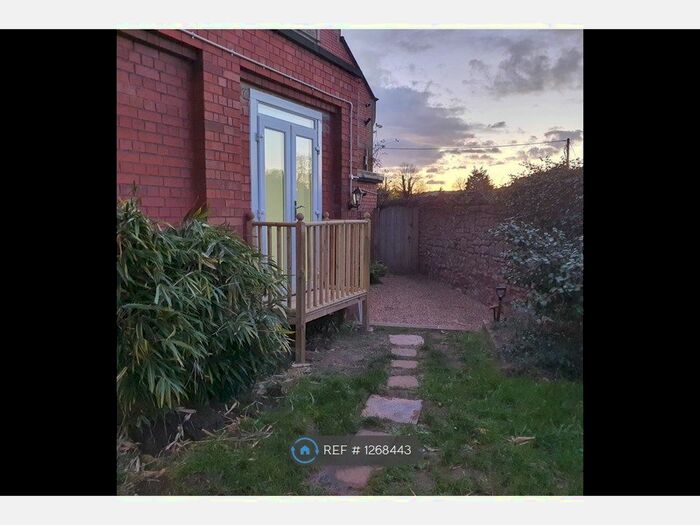 3 Bedroom Semi-Detached House To Rent In Pear Tree Avenue, Bristol BS41