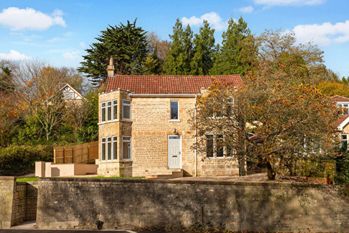 4 Bedroom Detached House For Sale In Wellsway, Bath, BA2