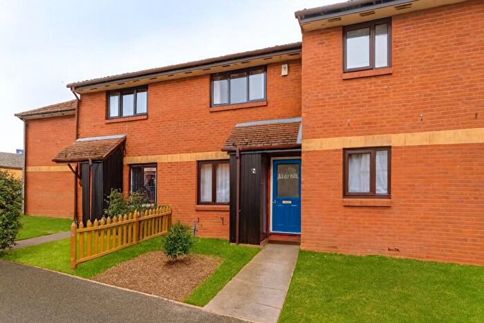 2 Bedroom Terraced House For Sale In Bolwell Close, Twyford, Reading, Berkshire, RG10